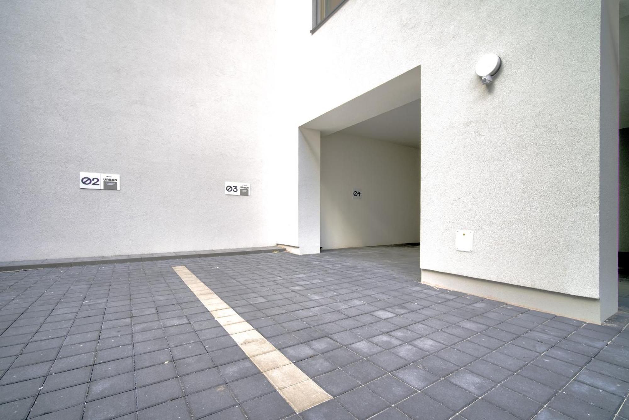 City Relax Apartments With Free Parking, 10 Mins Walk To City Centre Brno Bagian luar foto
