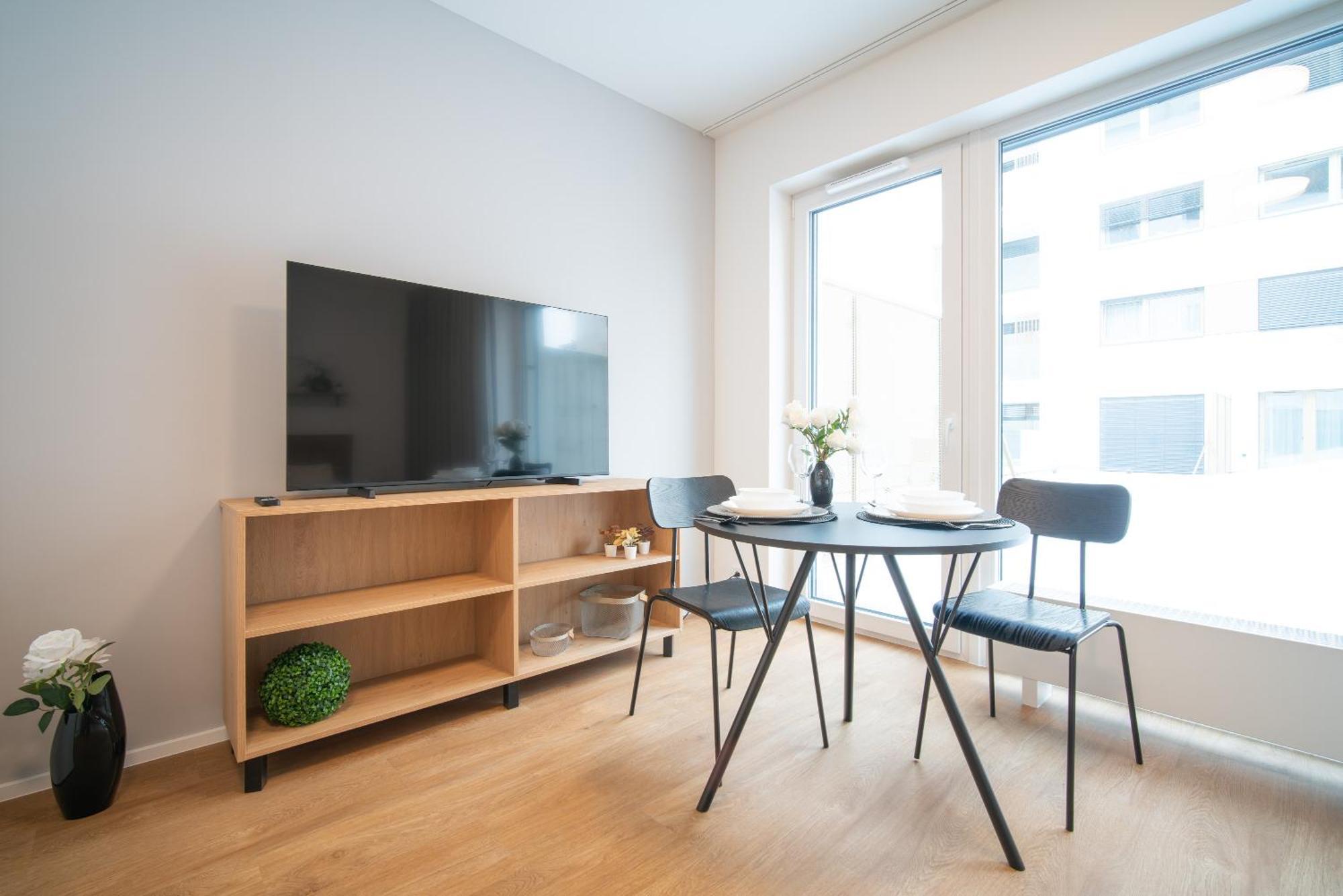 City Relax Apartments With Free Parking, 10 Mins Walk To City Centre Brno Bagian luar foto